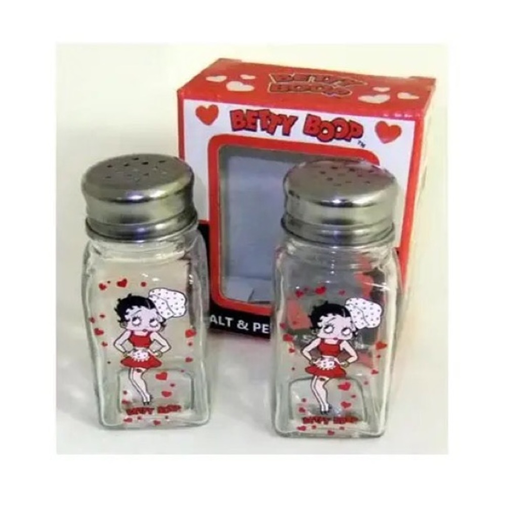 New Betty Boop salt pepper shaker